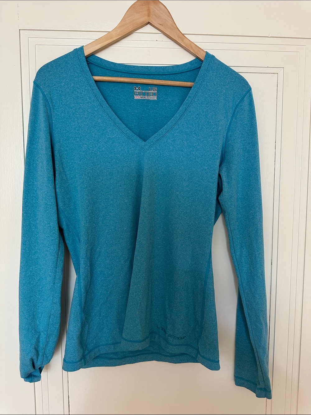 LG Women’s Teal V-Neck Long Sleeve Top